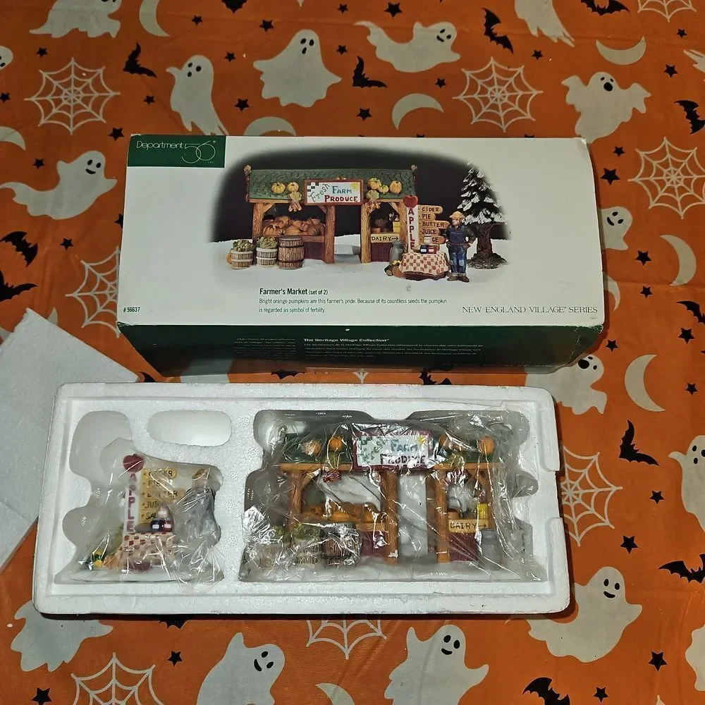 Department 56 Farmer's Market Display with Orange and Green Accents